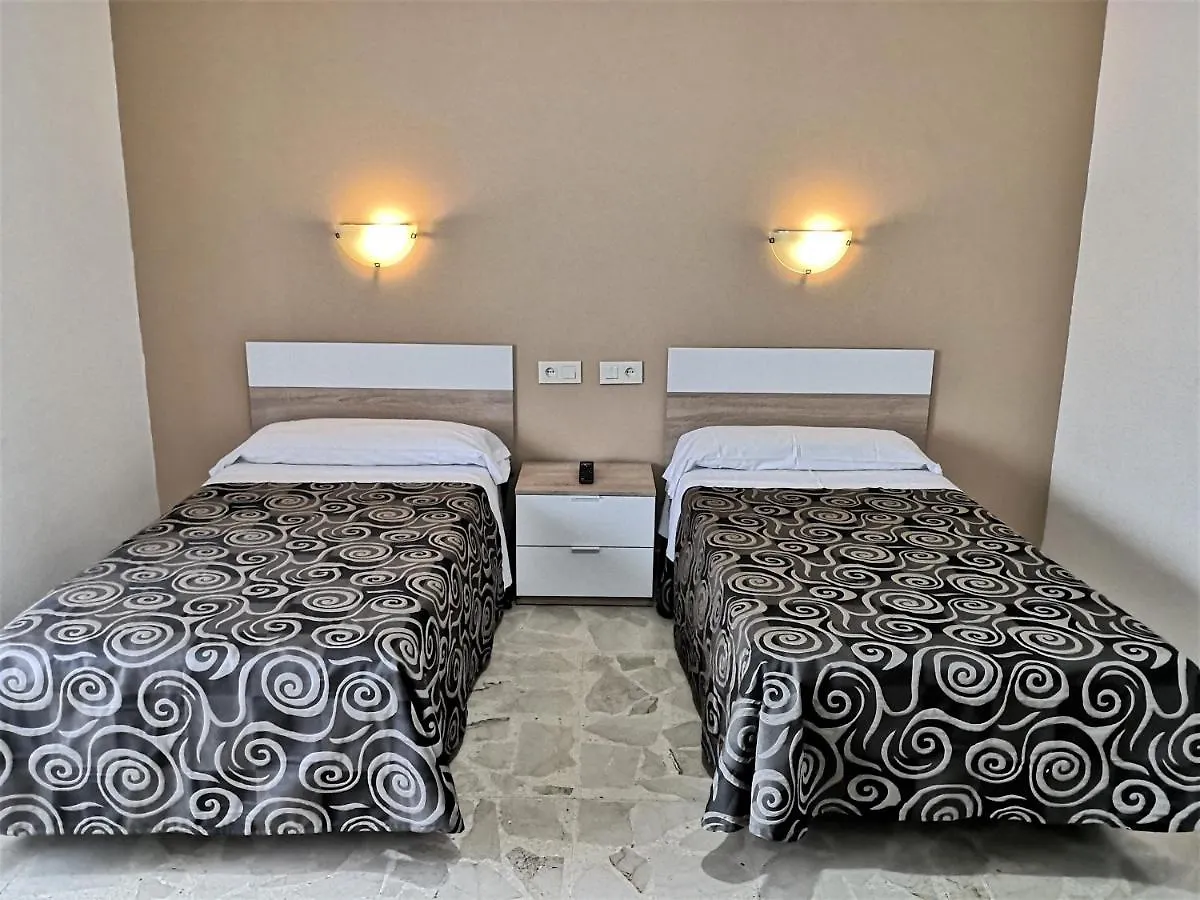 Konukevi Hostal Madrid I Toledo