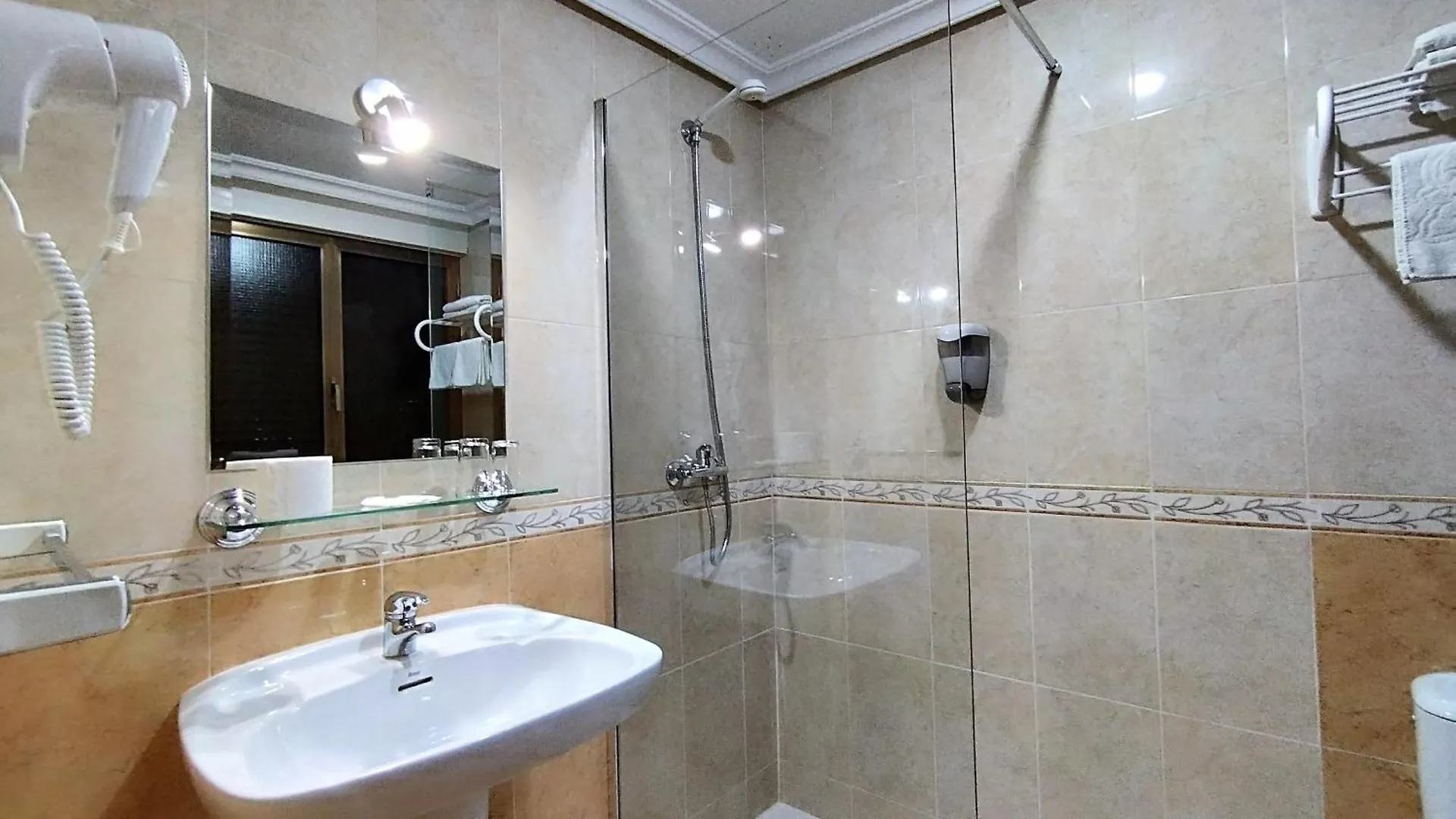 Hostal Madrid I Toledo Affittacamere